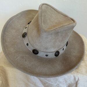 Minnetonka The Outback Hat Suede Buffalo Coin Large